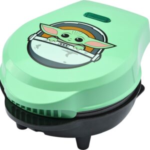 LSW-46C 4" Mini Waffle Maker, 4", Green